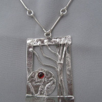 garnet tree pendant